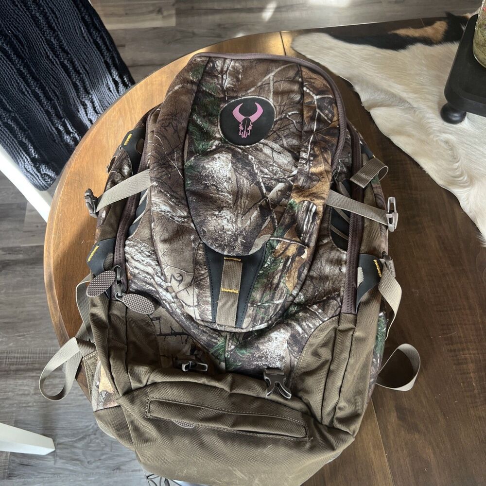 Badlands Kali Realtree Camouflage Pink Women’s Hunting Backpack Rifle/Bow Boot